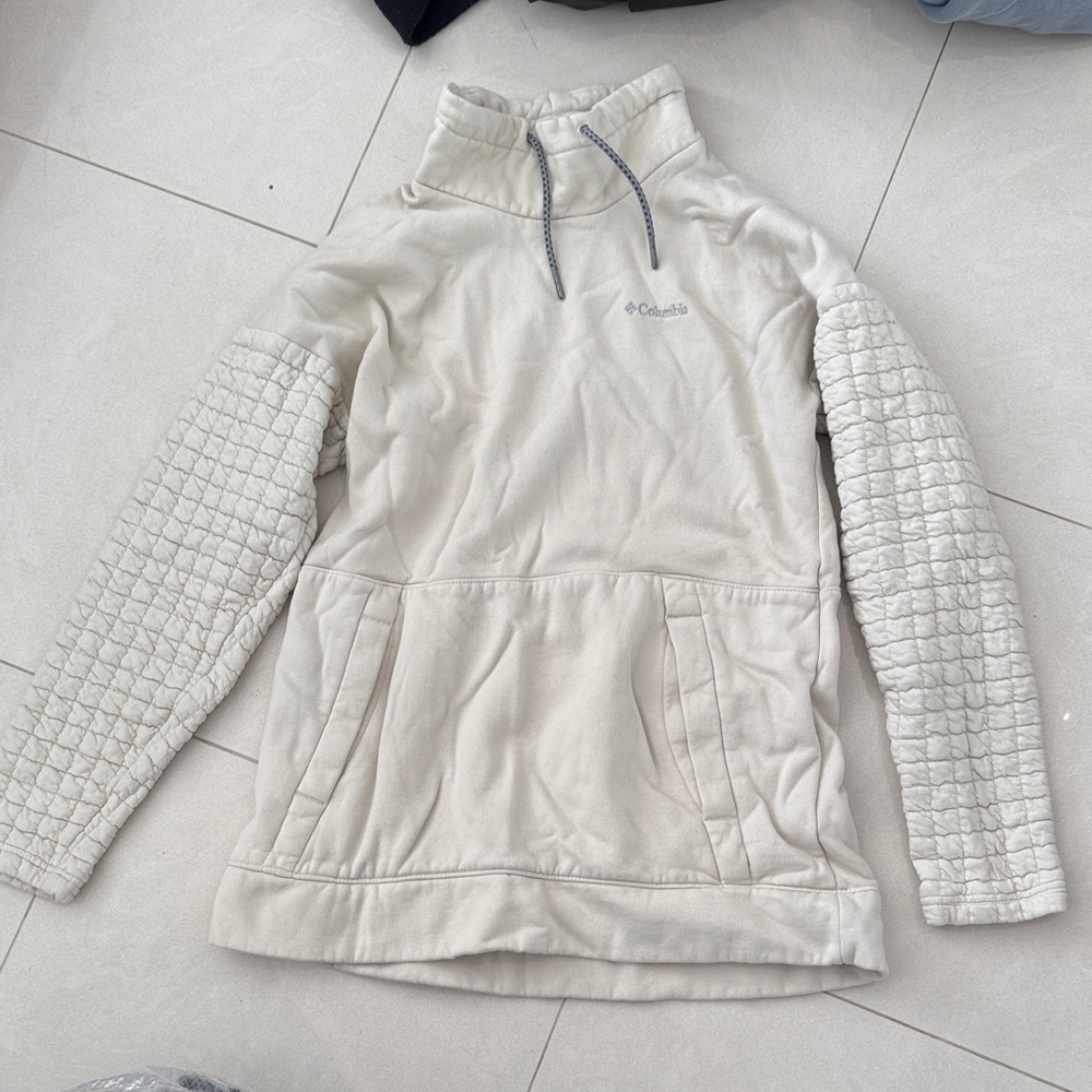 Columbia Off-White Quilted Sleeve Pullover